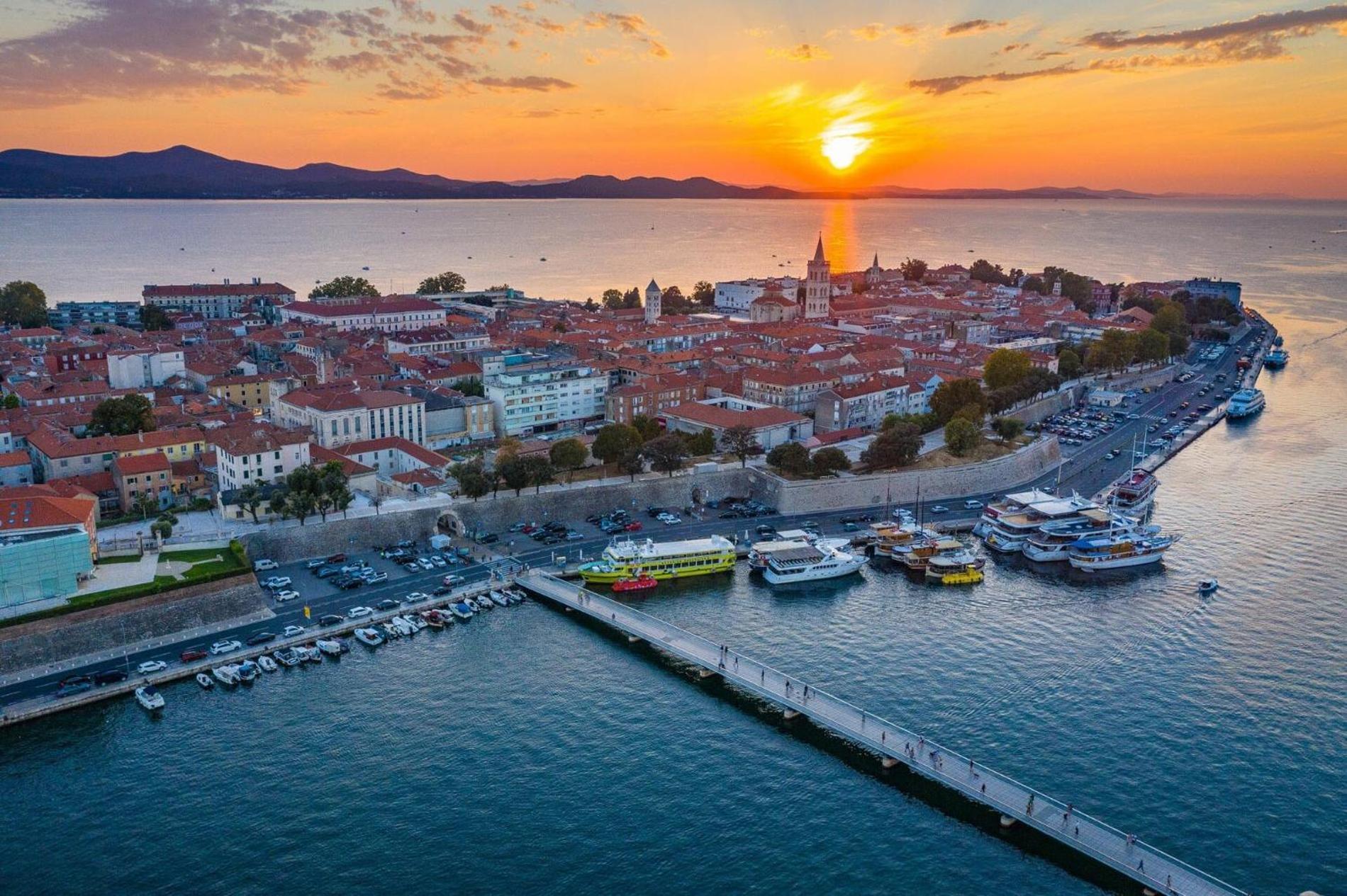 Allure Apartments Zadar Bagian luar foto